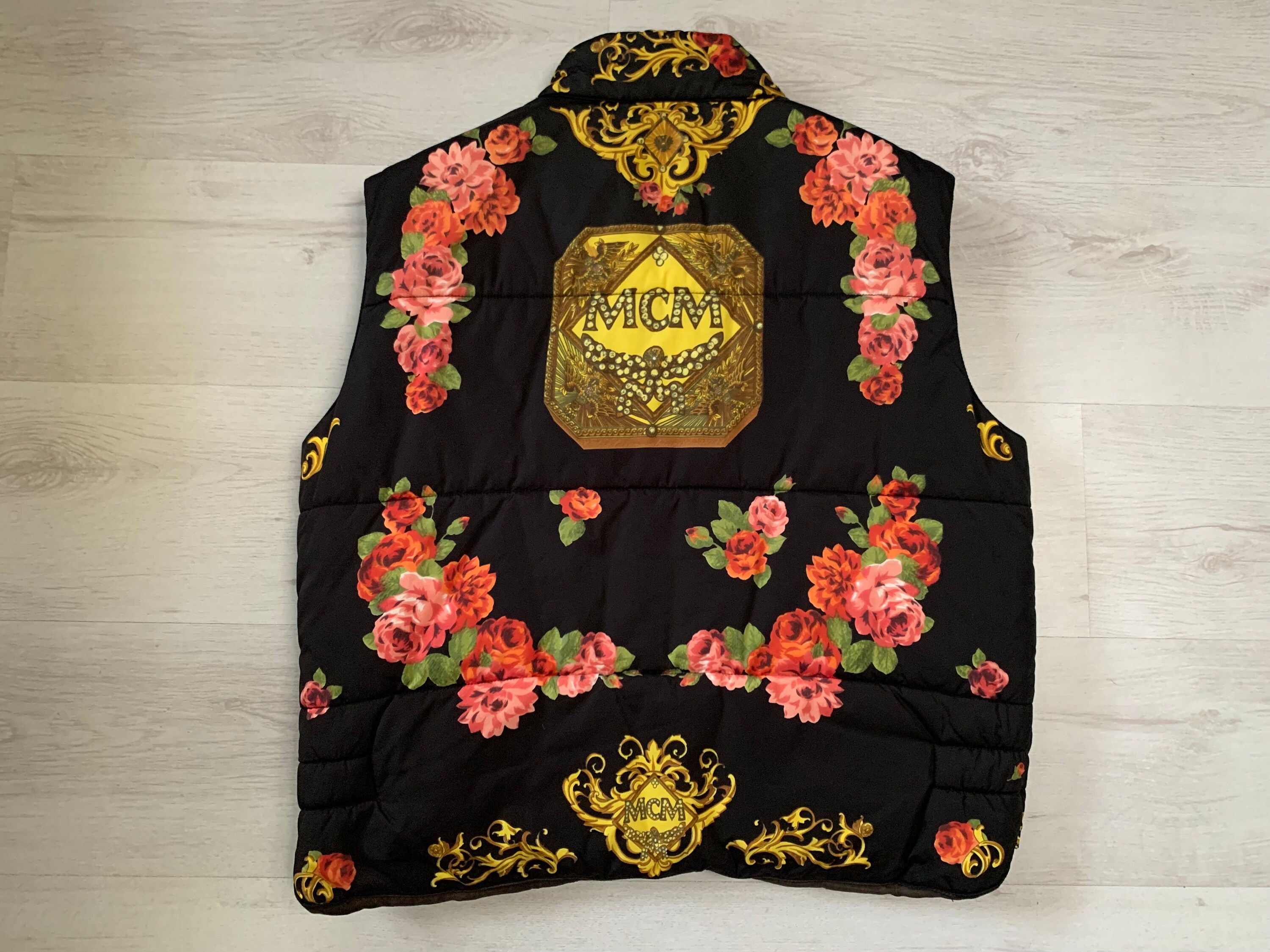 Mcm vest sales