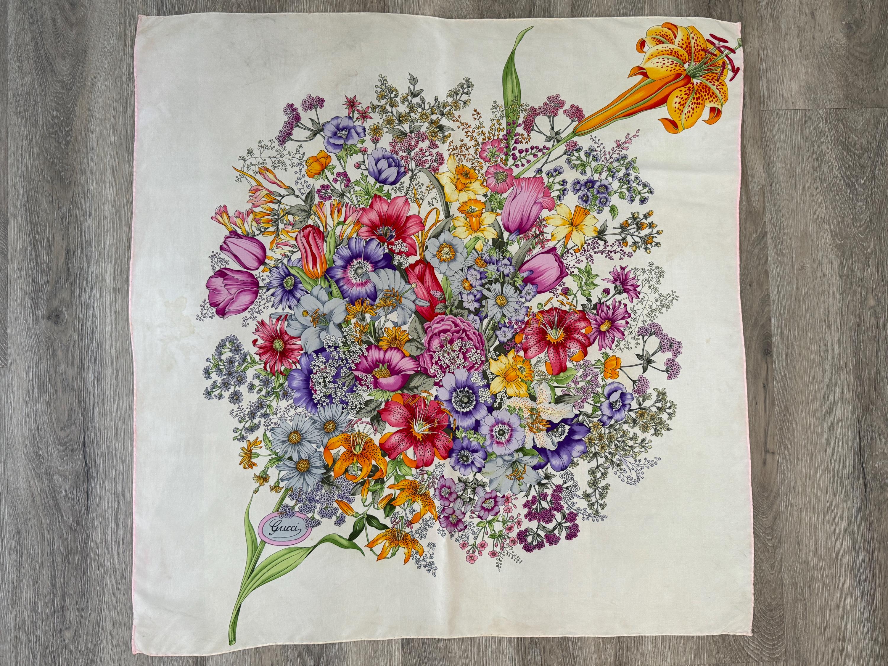 じ*ー様 GUCCIフラワースカーフ 楽天市場】GUCCI グッチ スカーフ ブラック系 シルク フラワー