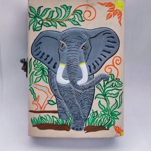Diario in pelle con stampa di elefante antico / 7 opzioni di carta / Diario in pelle dal design moderno / 240 fogli di carta / Asian Leather World