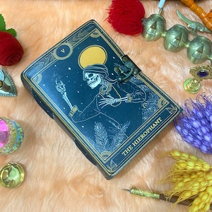 Diario de Tarot de El Hierofante en Cuero / Cuaderno Gótico Esqueleto / Libro de Hechizos Paganos Wiccanos / Grimorio de Brujería / Regalo para Amantes del Tarot