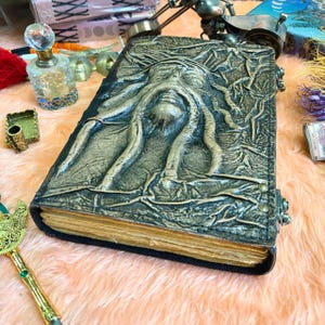 Ancient Cthulhu Leather Journal – Handcrafted Mythical Notebook for Writers & Dreamers, Dark Fantasy Blank SpellBook Gift for Writers