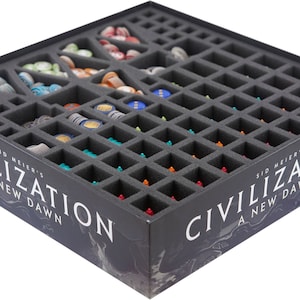 Op de afbeelding: Een schuiminsert voor het bordspel Sid Meier's Civilization: A New Dawn. De insert heeft compartimenten voor alle onderdelen van het spel, inclusief het speelbord, tegels, kaarten en tokens. De insert is zwart met grijze compartimenten.