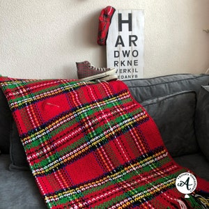Crochet pattern Tartan Blanket, Royal Stuart blanket, Christmas blanket