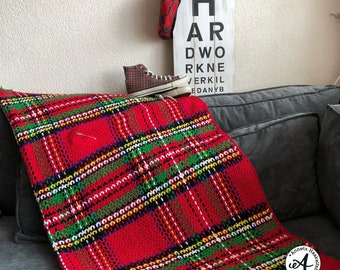 Crochet pattern Tartan Blanket, Royal Stuart blanket, Christmas blanket