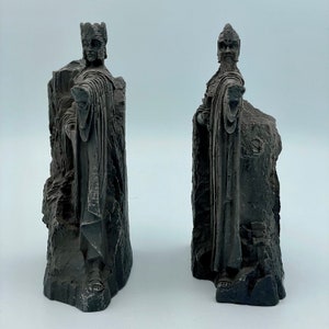 The Lord of the Rings LOTR Argonath Bookend Dioarama 2pcs Collectible Not 3D Printed Argonath Statue Detailed Unique Version image 5