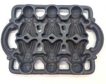 Vintage John Wright Cast Iron Gingerbread Man Mold Baking Pan Holiday Decor