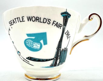 Viletta Art Studio 1962 Seattle World's Fair Teacup 22kt Gold Trim Space Needle