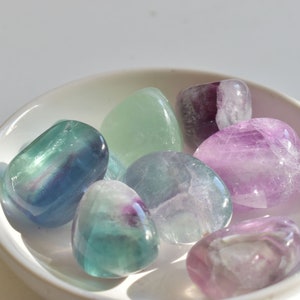 Fluorite Natural stone - Crystals - Lithotherapy - Minerals - Holistic - Semi precious stone - Wicca - Healing - Magic stone