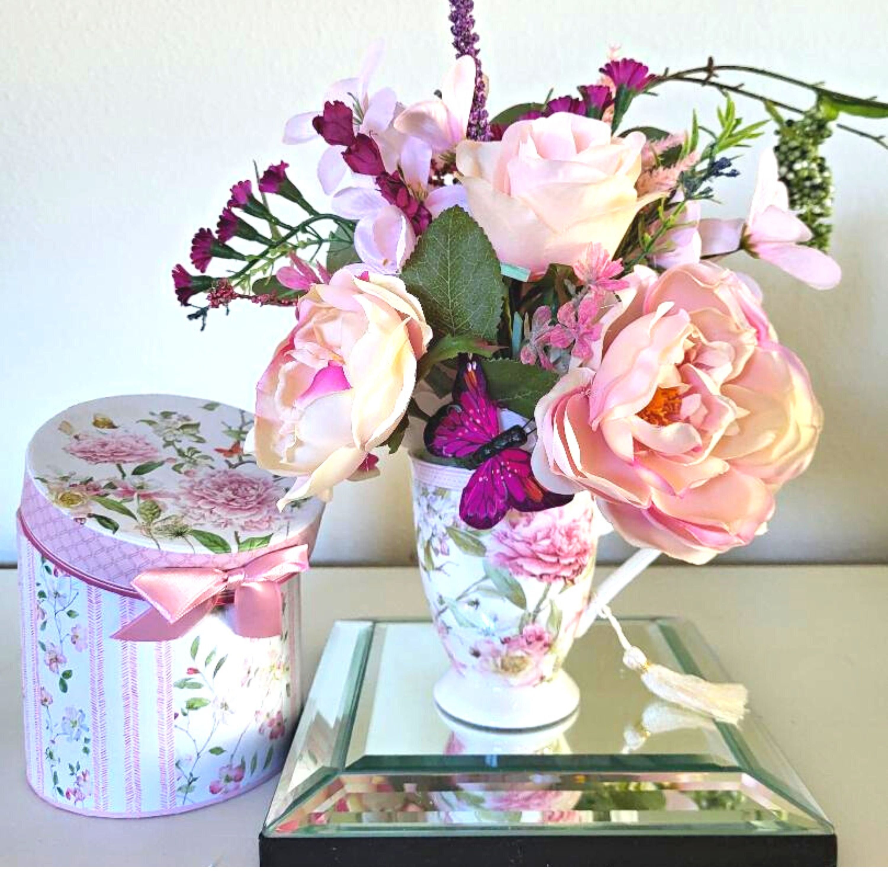 Respect De schuld geven Toegepast Hospital gift for her. Pink roses in a porcelain mug. Cup of - Etsy België