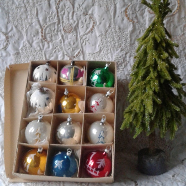 ANTIQUE CHRISTMAS BALLS