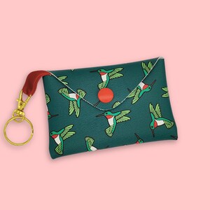 Mini bolsa de cuero sintético de colibríes - con lazo de cinta de terciopelo y llavero dorado - monedero de moneda de cartera de tarjeta - porta dados lindo bolso de joyería
