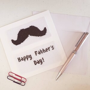 Dia dos Pais. Cartão do dia dos pais. Para Papai. Cartão do pai. Para ele. Pai especial. Bigode. Cartão bigode. Cartão de dia dos pais bigode.