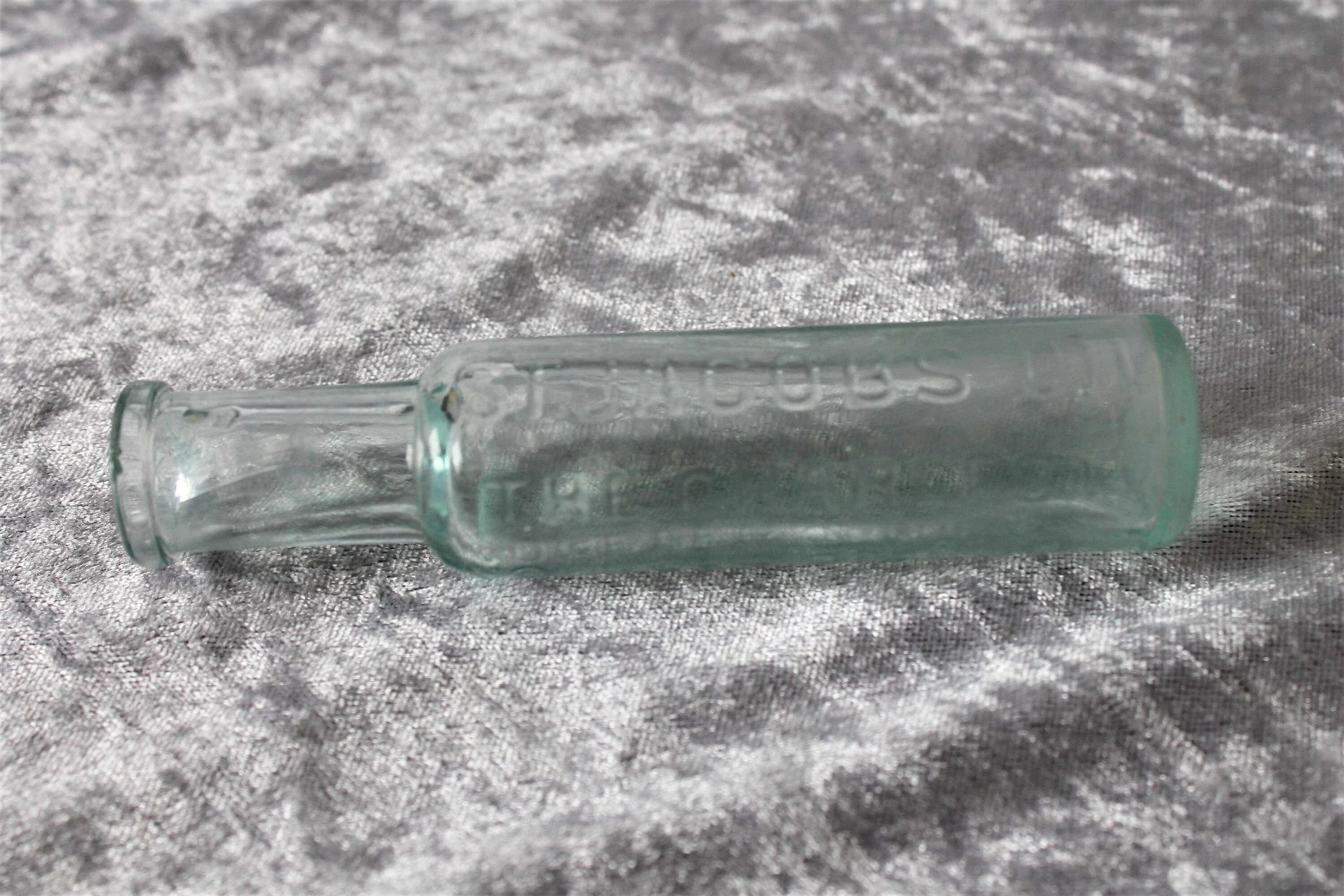 Antique Late Victorian St Jacobs Oil the Charles Vogeler Co. London ...