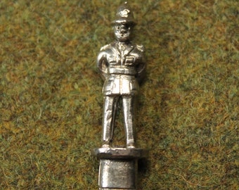 Silver Plated London Policeman Novelty Souvenir Spoon 3D Finial WAPW Made In Great Britain