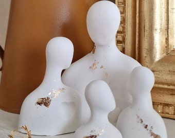 Plaster family figurine "𝑇𝑜𝑜 𝑠𝑤𝑒𝑒𝑡"