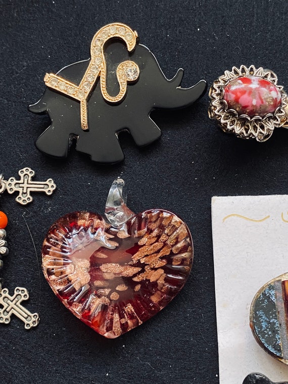 Curated Lot of Vintage Jewelry and accessories fr… - image 3