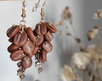 Brincos artesanais em formato de grãos de café, joias realistas que representam o sabor do café, presente perfeito para amantes de café, brincos em miniatura de grãos de café.
