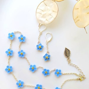 Forget me not necklace Blue Summer chocker with little flower Nature jewelry Realistic botanical miniature forget me not Summer trends