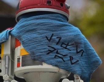 Life day weathered droid poncho - blue and red with aurebesh