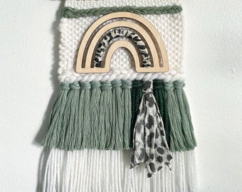 She's a Rainbow - Leopard &&Sage Green a mano tejida en la pared colgante, colgando de la pared textil, decoración de viveros