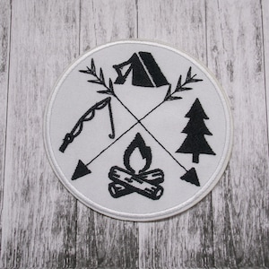 Wald Lagerfeuer Zelt Angeln Rod Gestickter Aufnäher zum Aufbügeln / Aufnähen Abzeichen Wandern Abenteuer Natur Applikation für Weste Jacken Taschen Hüte Kleidung