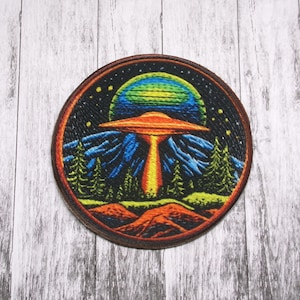 UFO Patch Iron-on/Sew-on Applique for Vest Jacket Clothing Backpack, Decorative Badge, Sci fi, Space Planets Stars, Alien Invasion, Saucer