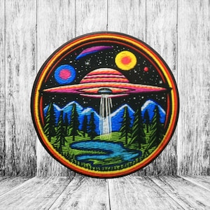 UFO Patch Iron-on/Sew-on Applique for Vest Jacket Clothing Backpack, Decorative Badge, Sci fi, Space Planets Stars, Alien Invasion, Saucer