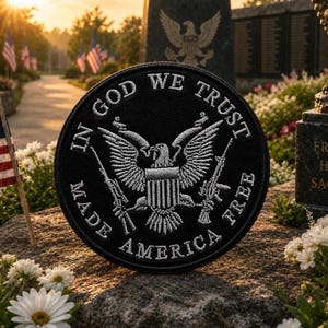 In God We Trust Made America Free Patch/Strijkpatch/2A Patriottische/Geborduurde applicatie om op te naaien voor kleding, vest/jas, hoed, rugzak en meer.