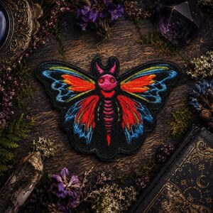 Applique thermocollante avec écusson anti-mites pour veste, vêtement, sac à dos, sac fourre-tout, gilet, insecte lunaire, explorateur de forêt, insecte bohème, cadeau nature magique