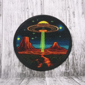 UFO Patch Iron-on/Sew-on Applique for Vest Jacket Clothing Backpack, Decorative Badge, Sci fi, Space Planets Stars, Alien Invasion, Saucer