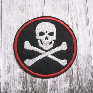 Jolly Rodger Patch Gestickte Aufbügler für Jacke, Kleidung, Rucksack, Tragetasche, Weste, gekreuzte Knochen, Motorrad-Patch, harter Reiter