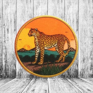 Cheetah Patch Iron-on Applique for Jacket, Clothing, Backpack, Tote Bag, Vest, safari animal, wild nature badge, spotted cat, big cats
