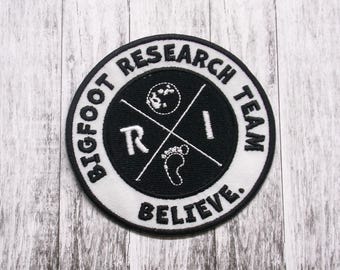 Bigfoot Research Team Patch/Paranormal Patch/Iron-on Applique for Jacket & Backpacks/Clothing/Cryptid Badge/Sasquatch Patch/Myths Legends