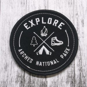 Arches Park Patch/3.5&quot; Embroidered Iron-On Applique for Backpack & Clothing/Nature Badge/Travel Souvenir/Hiking/Nature Lover/Wildlife Patch
