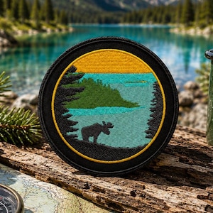 Moose Patch/Iron-On Patch/Wild Animal Badge/Nature Hiking & Camping/Embroidered Sew-on Applique for Clothing, Vest/Jacket, Hat, Backpack