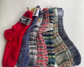 Chaussettes tricotées à la main, pointure 42/43, autres pointures disponibles en boutique.