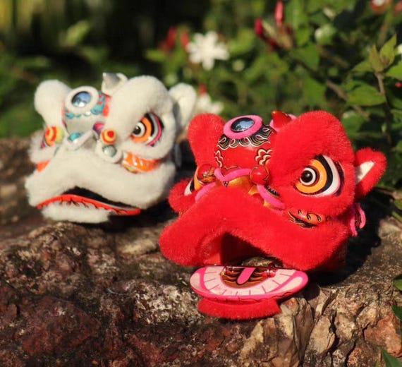Handmade Lion Dance Ornament, Chinese Style Waking Lion Keychain