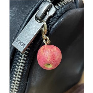 Porte-clés petite pomme simulé Porte-clés personnalisé Porte-clés de sac, breloques porte-clés, breloques pour coque de téléphone, breloques mignonnes, porte-clés artistiques, meilleurs cadeaux