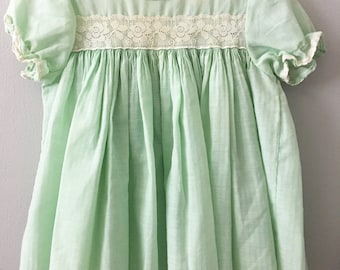 Vintage 1970s Toddler Girl&#39;s Mint Green Dress / Top - Size 2