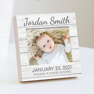 Cadre personnalisé pour bébé - Bloc photo de 10 ou 15 cm (4 po. ou 6 po.) - Cadeau pour nouveau-né - Cadeaux pour bébé - Cadeaux nouveau-né - Cadeaux pour bébé - Cadeau personnalisé prénom pour bébé