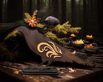 Raven / Wooden Decor / Hand Painted / Halloween / Fall