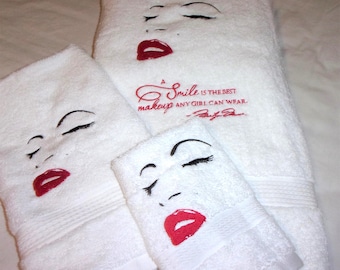 Inspired by Marilyn Quote A Smile Is A Girl's Best Makeup White and Red  3 Pc Bath Towel Hand Guest Towel Face/Wash Cloth Set