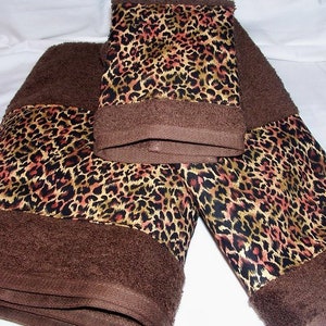 Cheetah Leopard Print Chocolate Brown 3 Piece Bath Towel Hand/Guest Towel Washcloth Set Cheetah Leopard Animal Spots Brown Towel Set