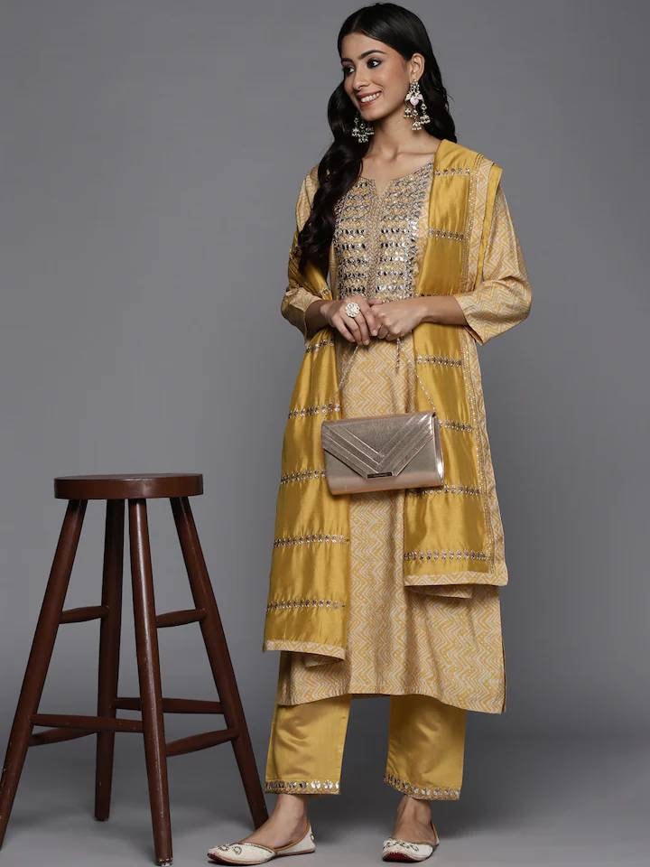 Bollywood Trouser Suits Online  Shopping for Designer Bollywood Trousers   AndaaFashioncom