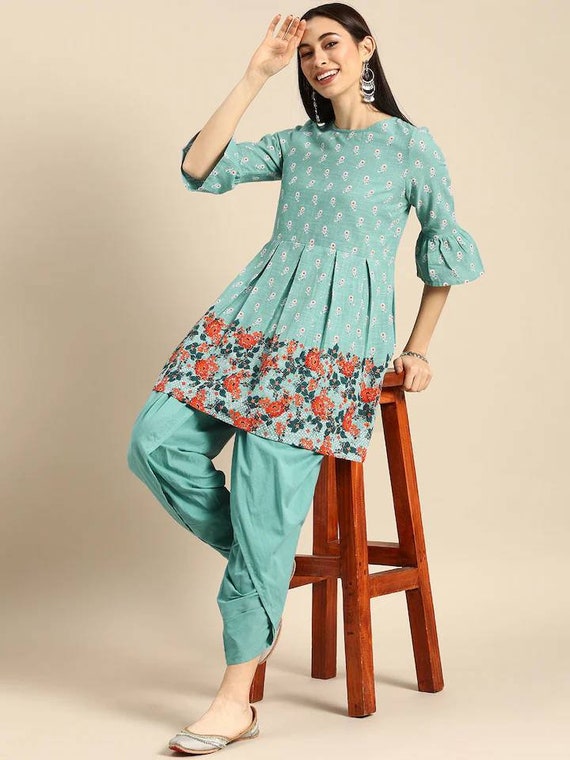 Buy Green Sehar Kurta with Tapered Dhoti Pants by Designer BEGUM PRET Online  at Ogaancom