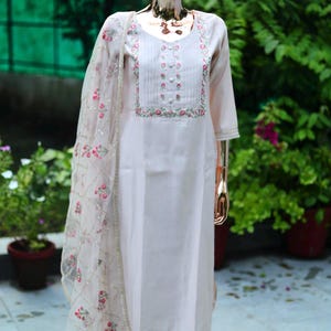 Indian Party/Festive Wear dress for women - thread floral kurta set - Kurta with trousers and dupatta - kurta pant set - Salwar Kameez set