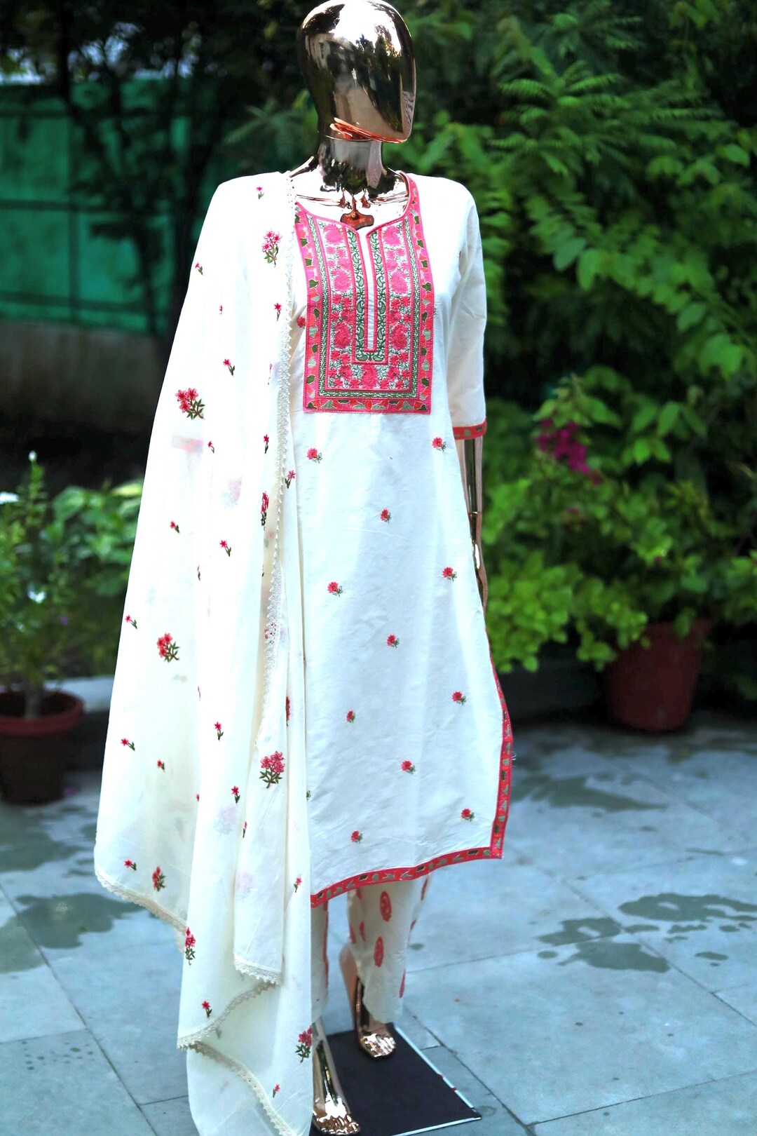 Off White Floral Printed Kurta, Palazzos and Dupatta Set