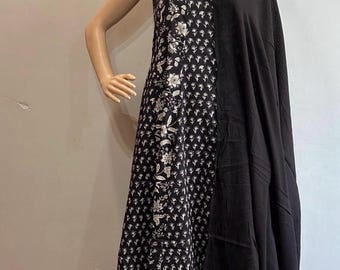 Conjunto de kurta de algodón estampado negro: túnica india sin mangas con dupatta