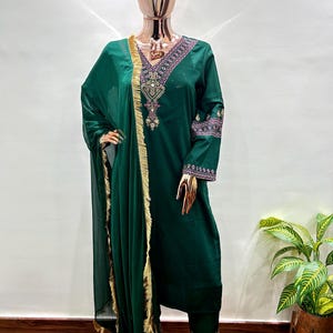 Green Silk Salwar Kameez Suit: Pakistani Wedding Outfit with Dupatta