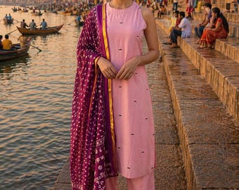 Pink Sleeveless Cotton Kurta Set | Paisley Embroidery, Purple Dupatta - Indian Ethnic Suit | light pink Salwar suit | Festive kurta with pan